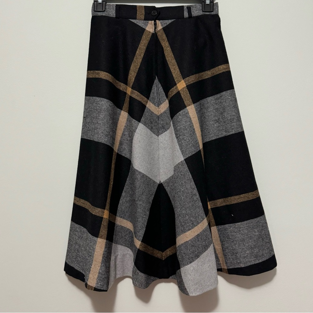 Vintage JC Penny Black Tan Grey Plaid Wool Midi A-Line Skirt